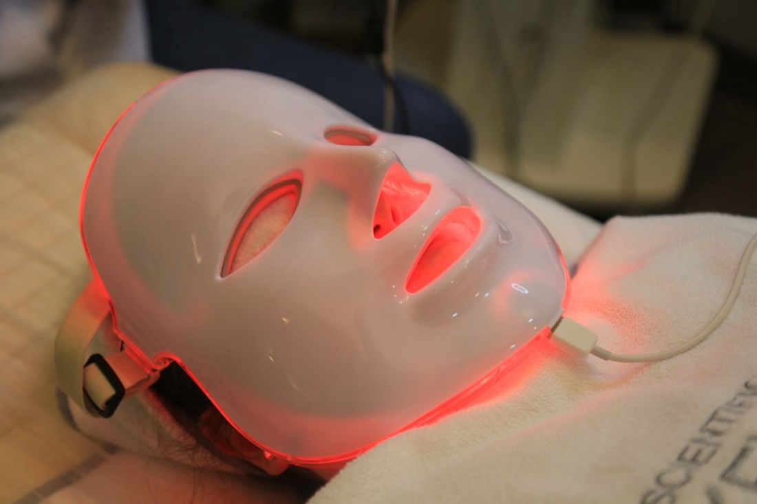 laia glow the halo — red light therapy mask